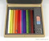 Holzkassette mit Farbstiften