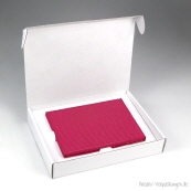 Produkt-Klappdeckelbox 10 mit Kartoneinlage weiß und Flachverpackung pink